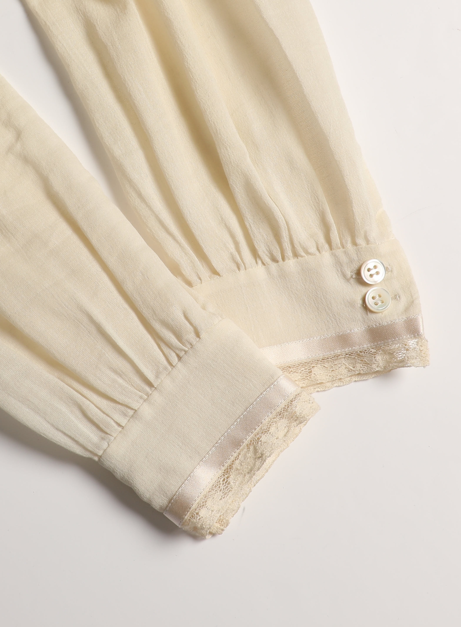 Lace Ruffled Blouse | Authentic & Vintage | ReSee