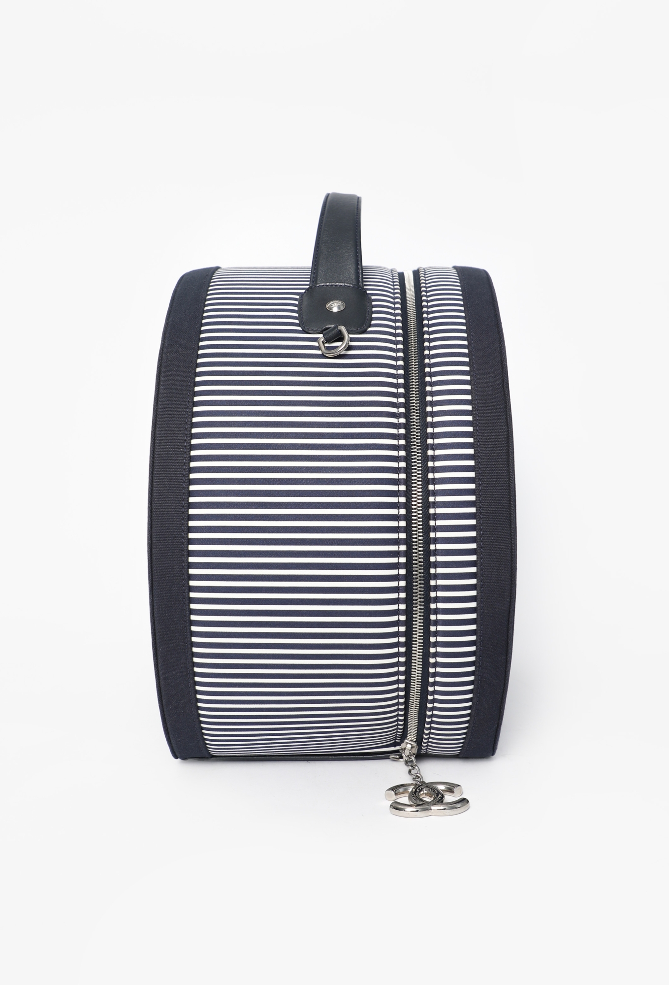 Collector: 2010 Croisière Rialto Striped Hat Box Bag - Chanel | ReSee
