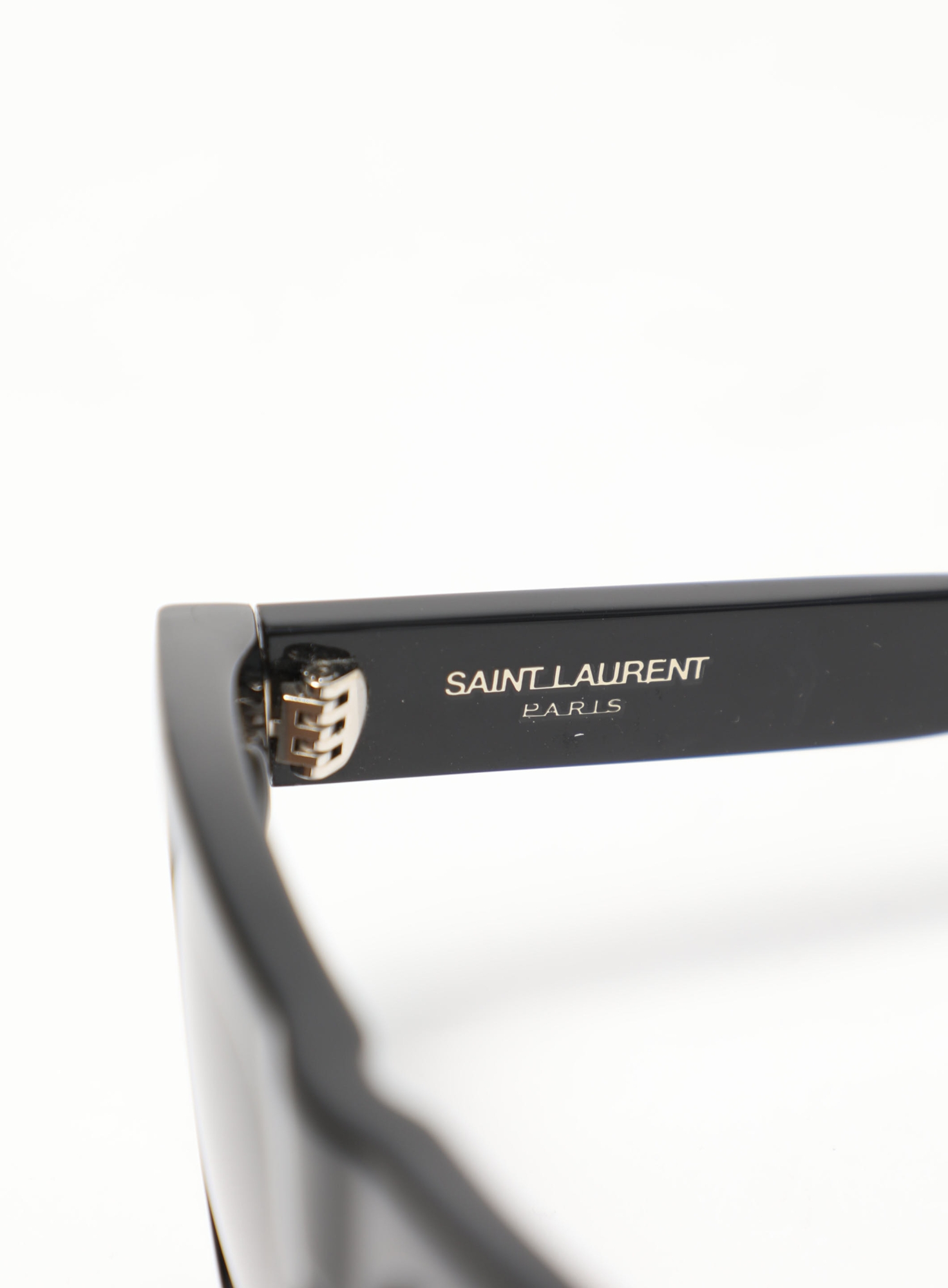 2013 'Bold 5' Sunglasses | Authentic & Vintage | ReSee