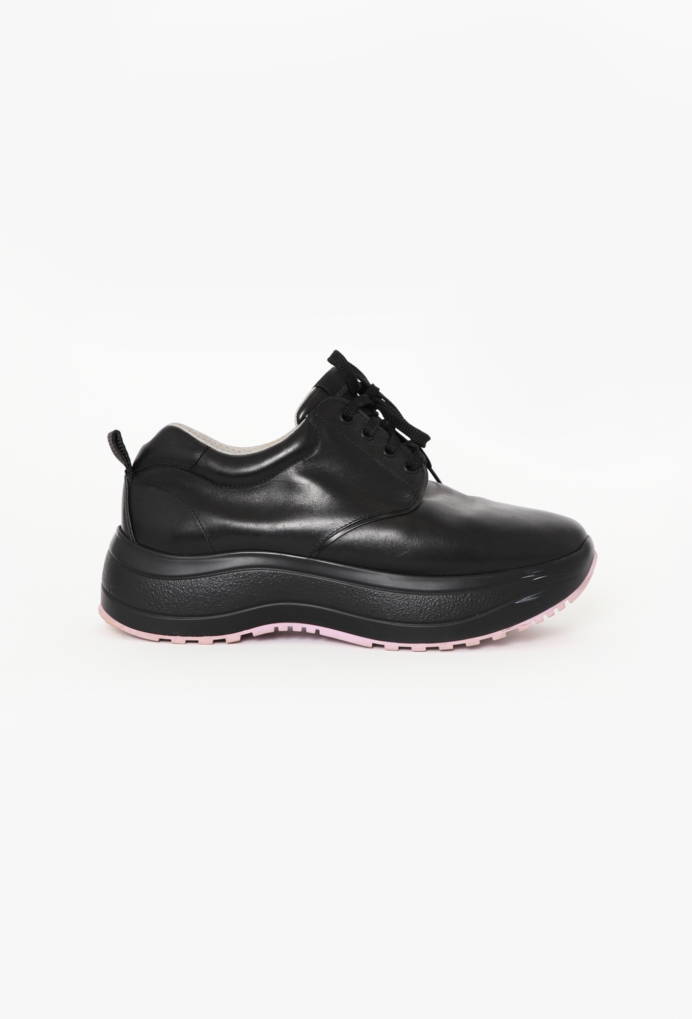 Delivery Sneakers in Black Leather – S/S 2018 Runway - Céline | ReSee