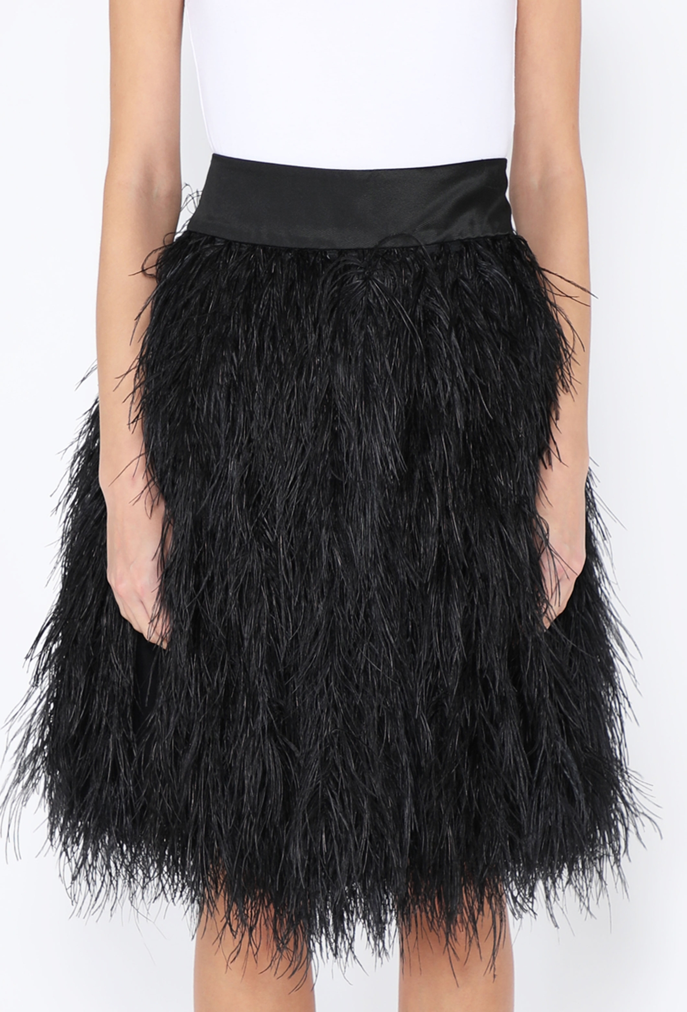 スカート Alexander McQueen 2006 Feather Skirt S/S 2004 'Deliverance' Feather Skirt - Alexander McQueen | ReSee