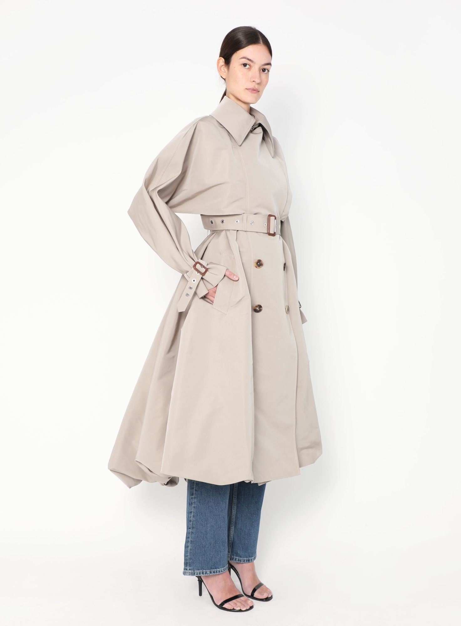 poppy flared trench coat（beige）新品未開封 Pre-Fall 2021 Flared Trench | Authentic & Vintage | ReSee