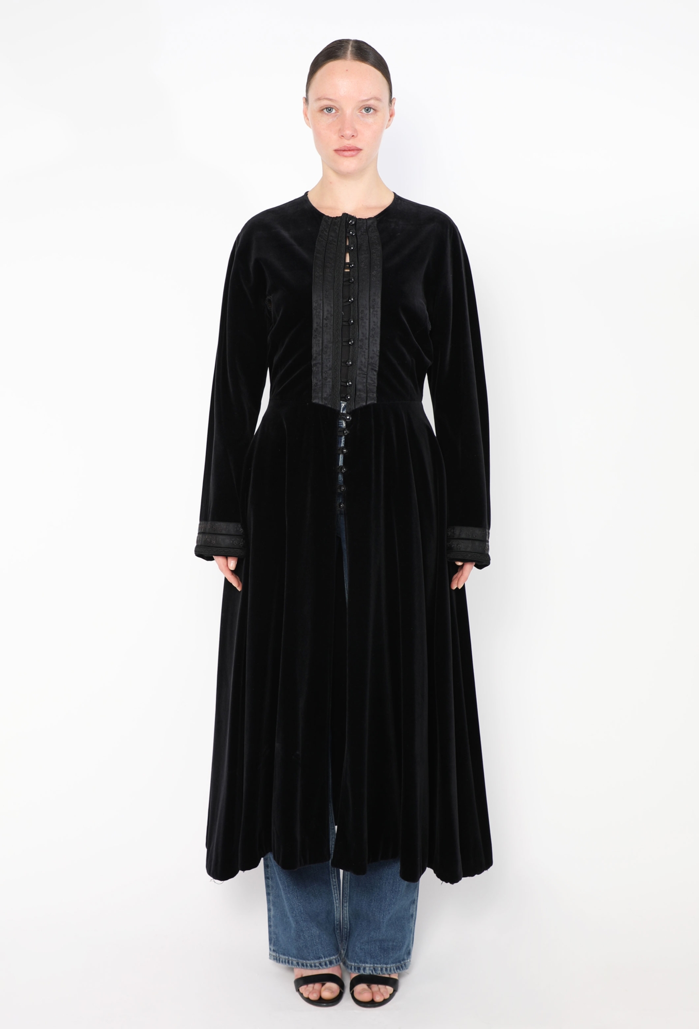 Vintage Gibo Velvet Evening Coat | Authentic & Vintage | ReSee Vintage Gibo Velvet Evening Coat | Authentic & Vintage | ReSee