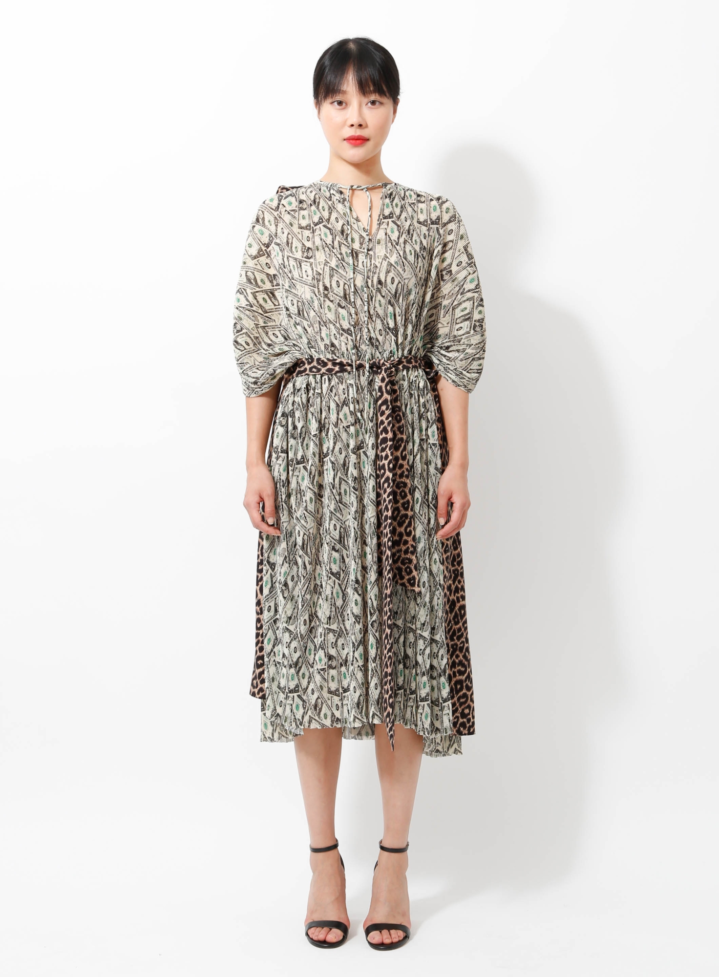 fitted lace wedding dress This Vintage-Inspired, All-Season Dress Will Prevent You From Saying 