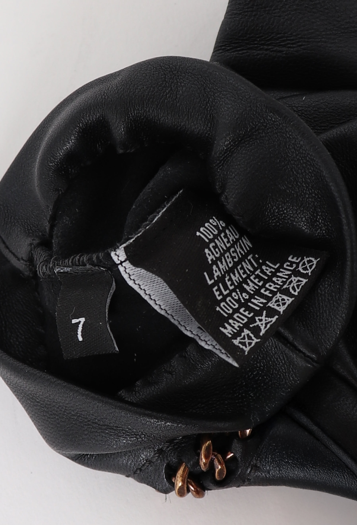 2023 Lambskin Chainlink 'CC' Gloves - Chanel | Authentic & Vintage