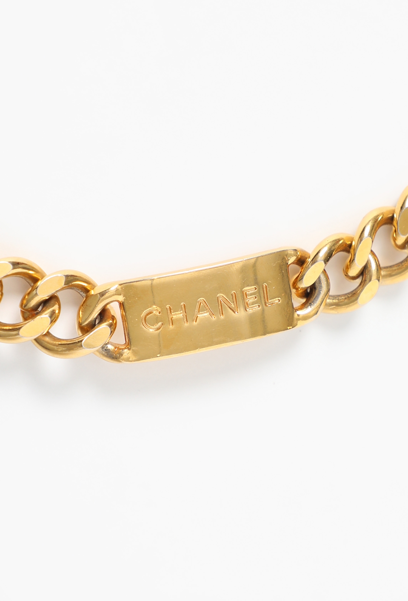 ICONIC '90s Chainlink Plaque Belt - Chanel | ReSee