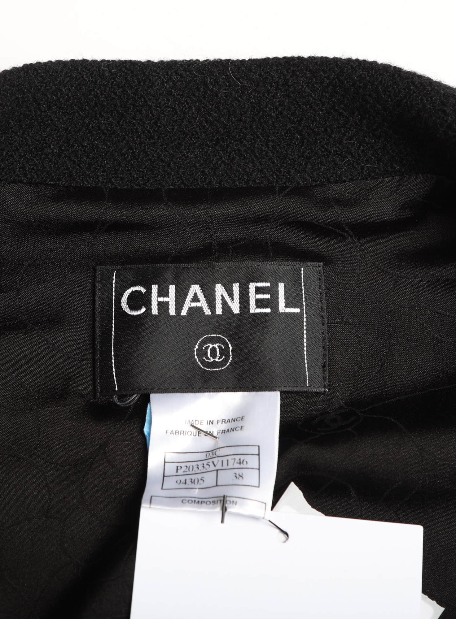 Cropped Bouclé Camélia Jacket | Authentic & Vintage | ReSee