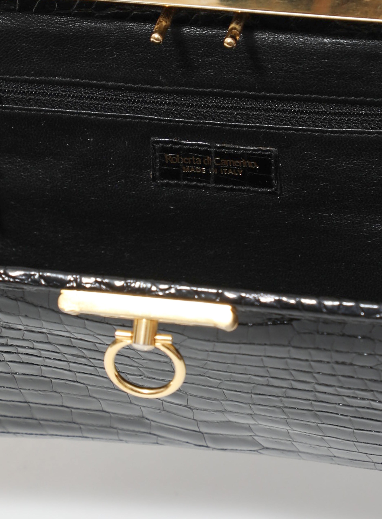 90s Roberta Di Camerino Shoulder Bag | Authentic & Vintage | ReSee
