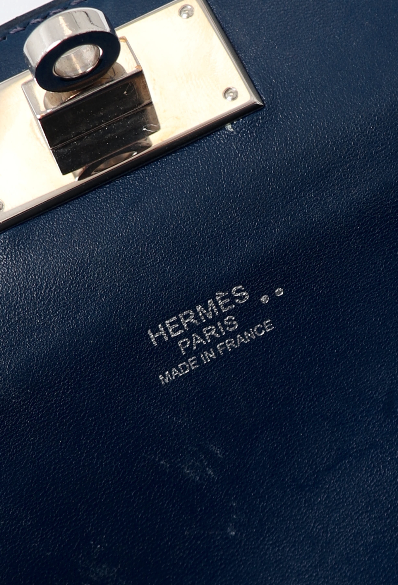 HERMES スイングトップ　52 ネイビー Matte Bleu Saphir Niloticus Crocodile Toolbox 20 Bag - Hermès