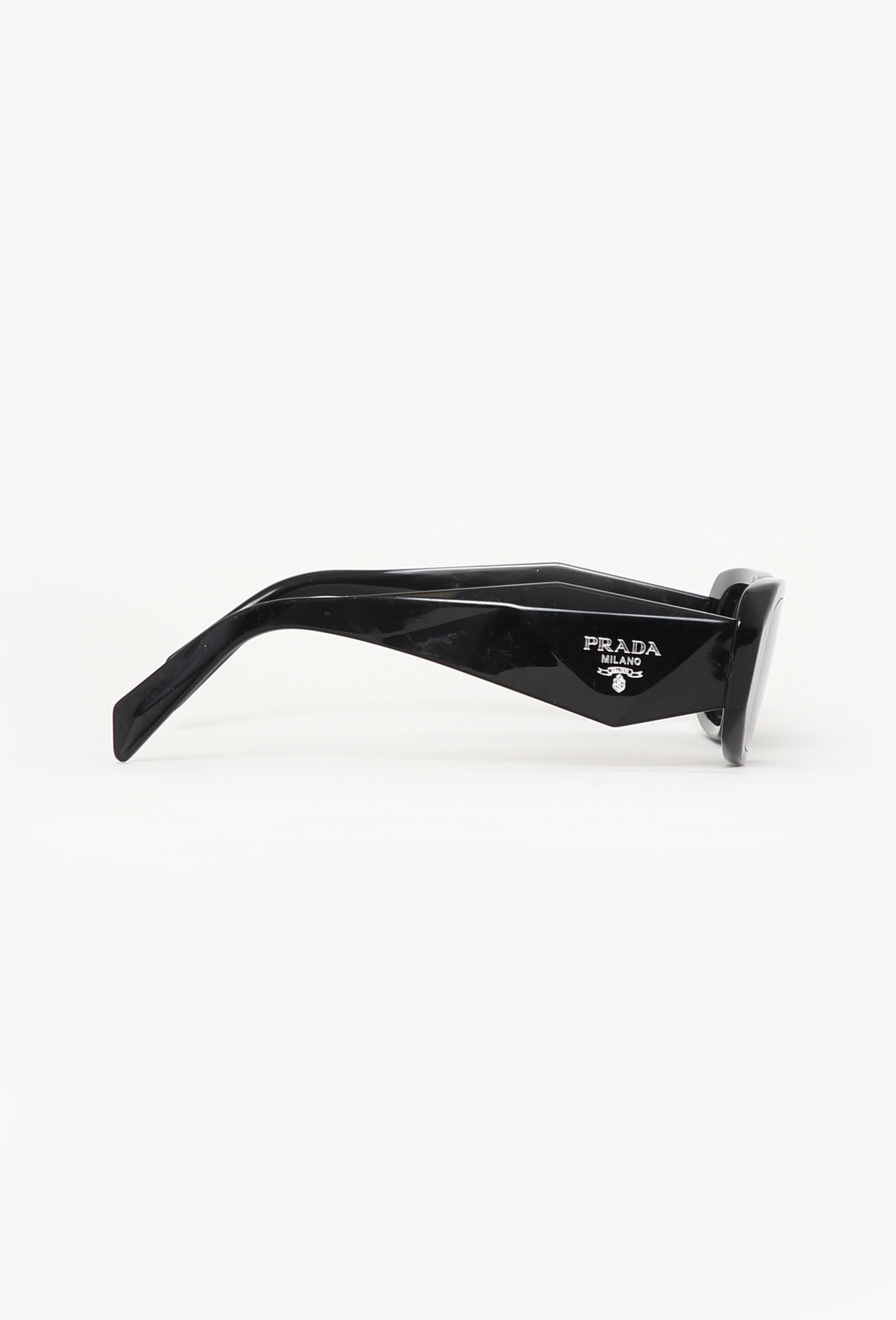 Prada Black Sculpted-Arm Women\'s Sunglasses Slate Gray Lenses Sunglasses with Prada logo | PRADA  main image 3