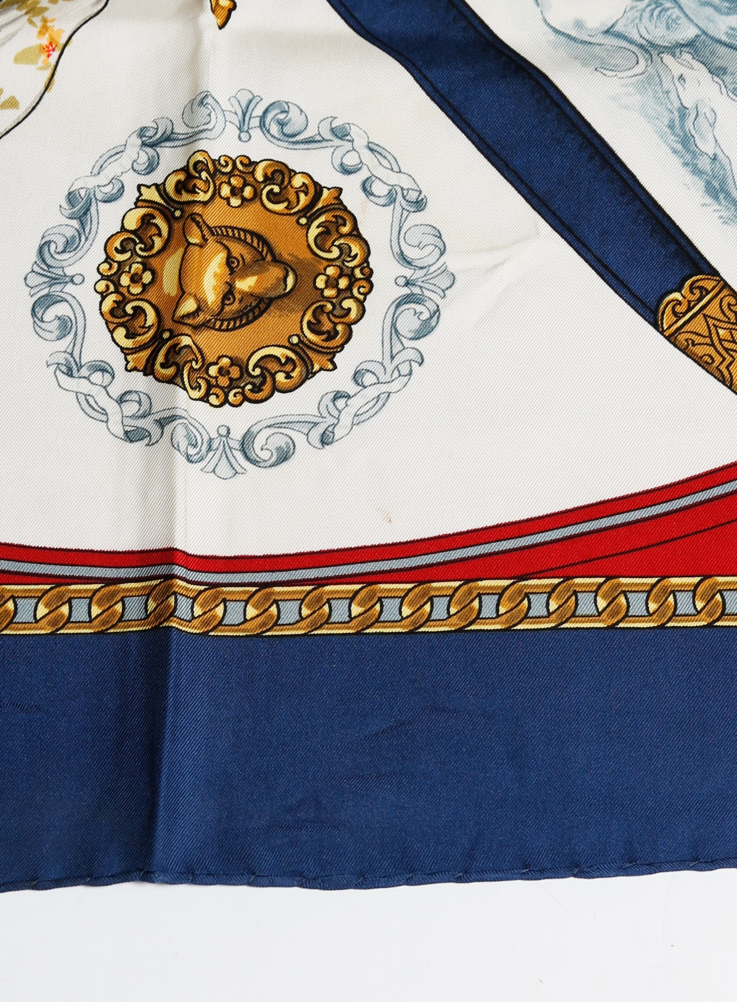 Armes de Chasse' Silk Carré 90 – Blue Border - Hermès | ReSee