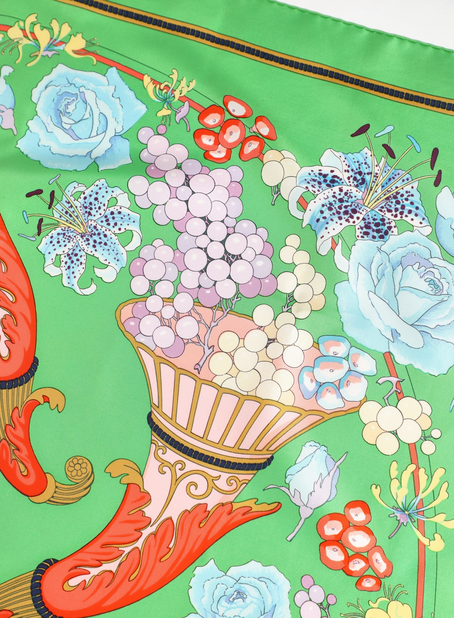 1981 'Fleurs et Raisins' 90cm Silk Carré | Authentic & Vintage | ReSee