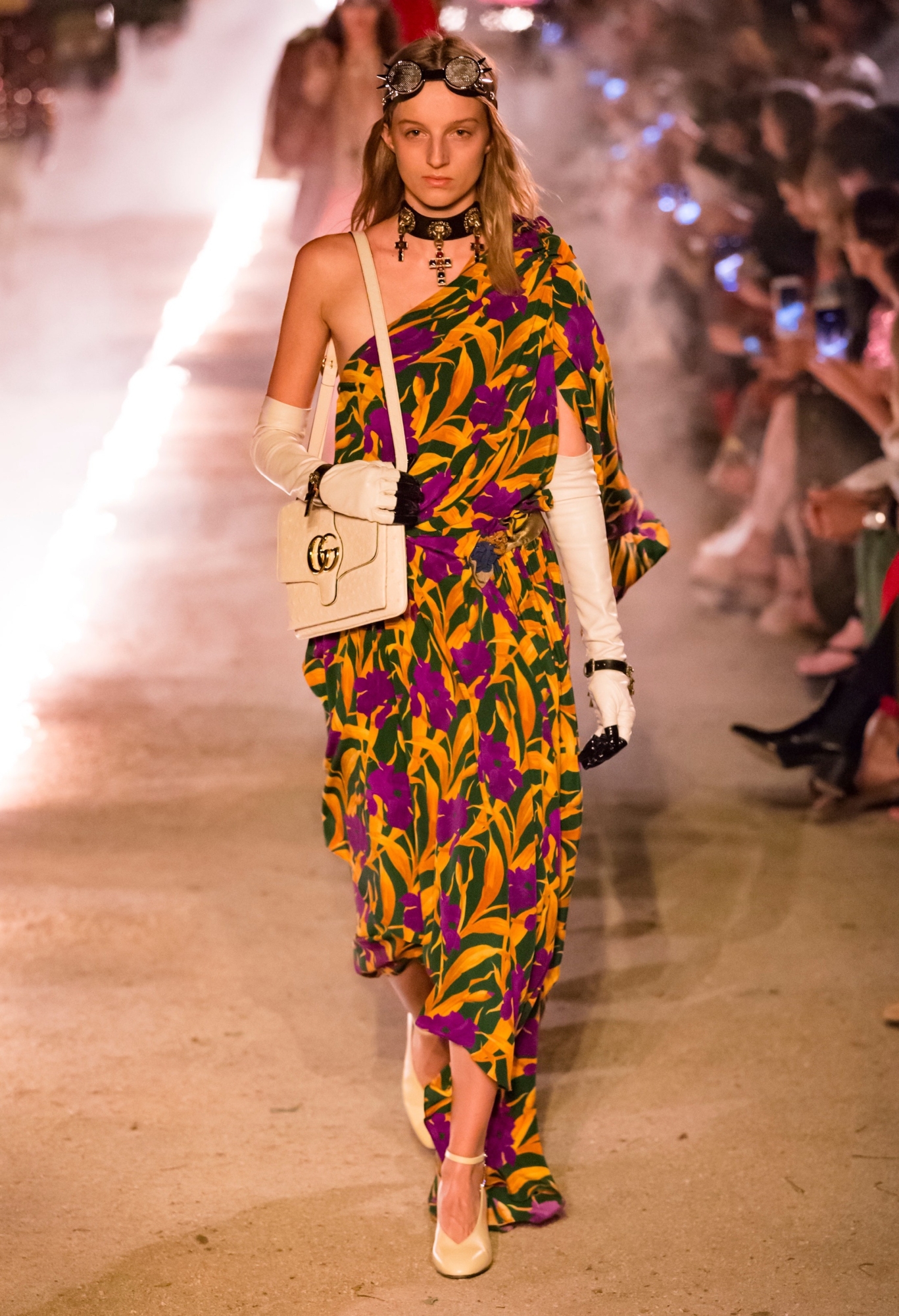 Resort 2019 Arli Shoulder Bag | Authentic & Vintage | ReSee