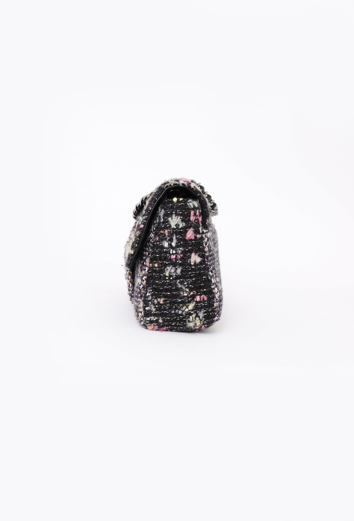 F/W 2004 Fantasy Tweed Flap Bag - Chanel | Authentic & Vintage | ReSee