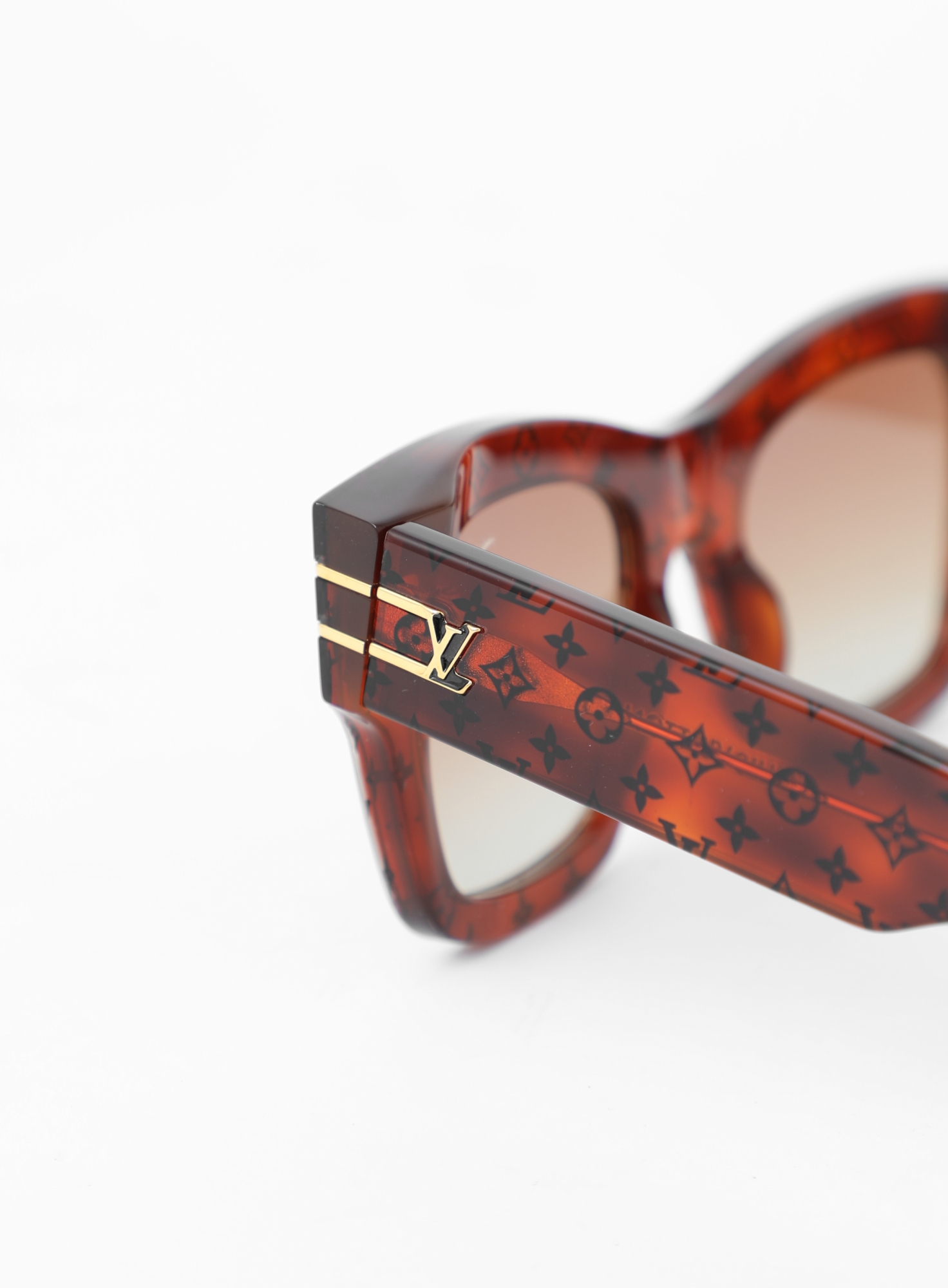 LV Blade Square Sunglasses | Authentic & Vintage | ReSee display picture 2