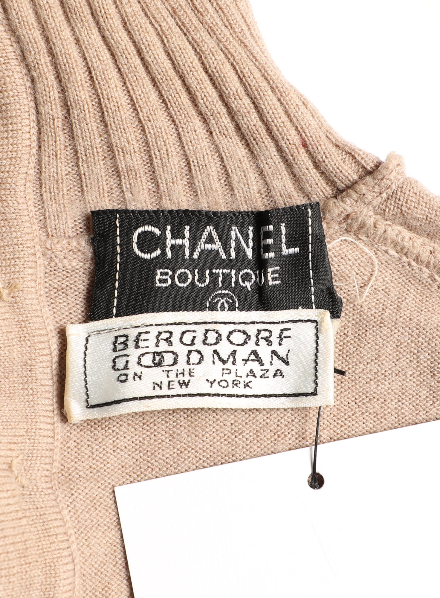 CC' Turtleneck Sweater | Authentic & Vintage | ReSee