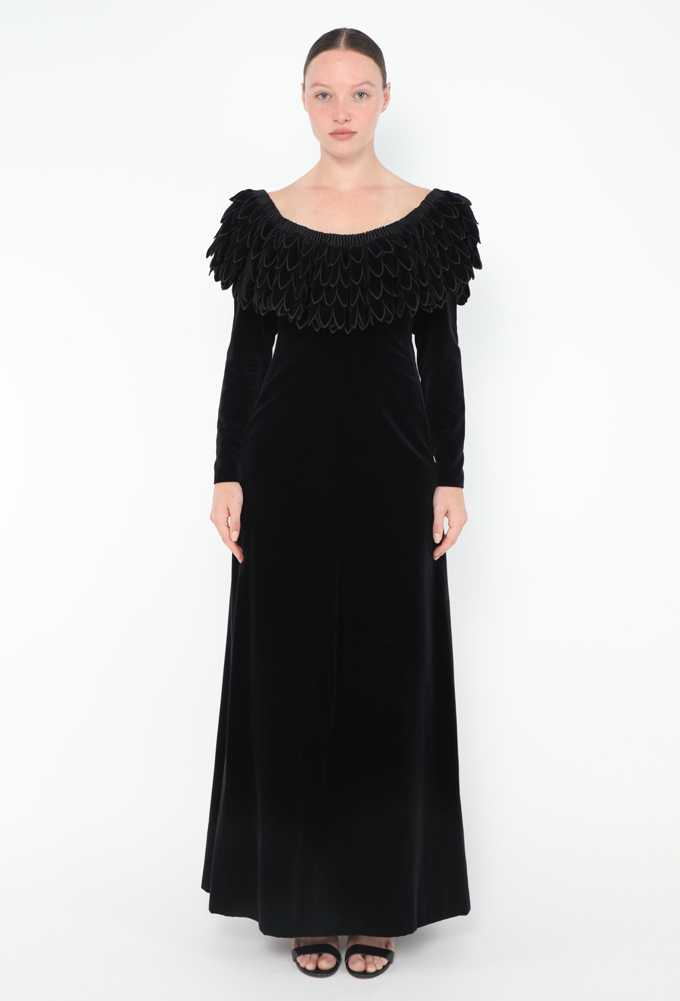 black velvet vintage dress Small 1950s Black Velvet Cocktail Dress Winter Holiday Long Sleeve Tim –  Style & Salvage main image 0