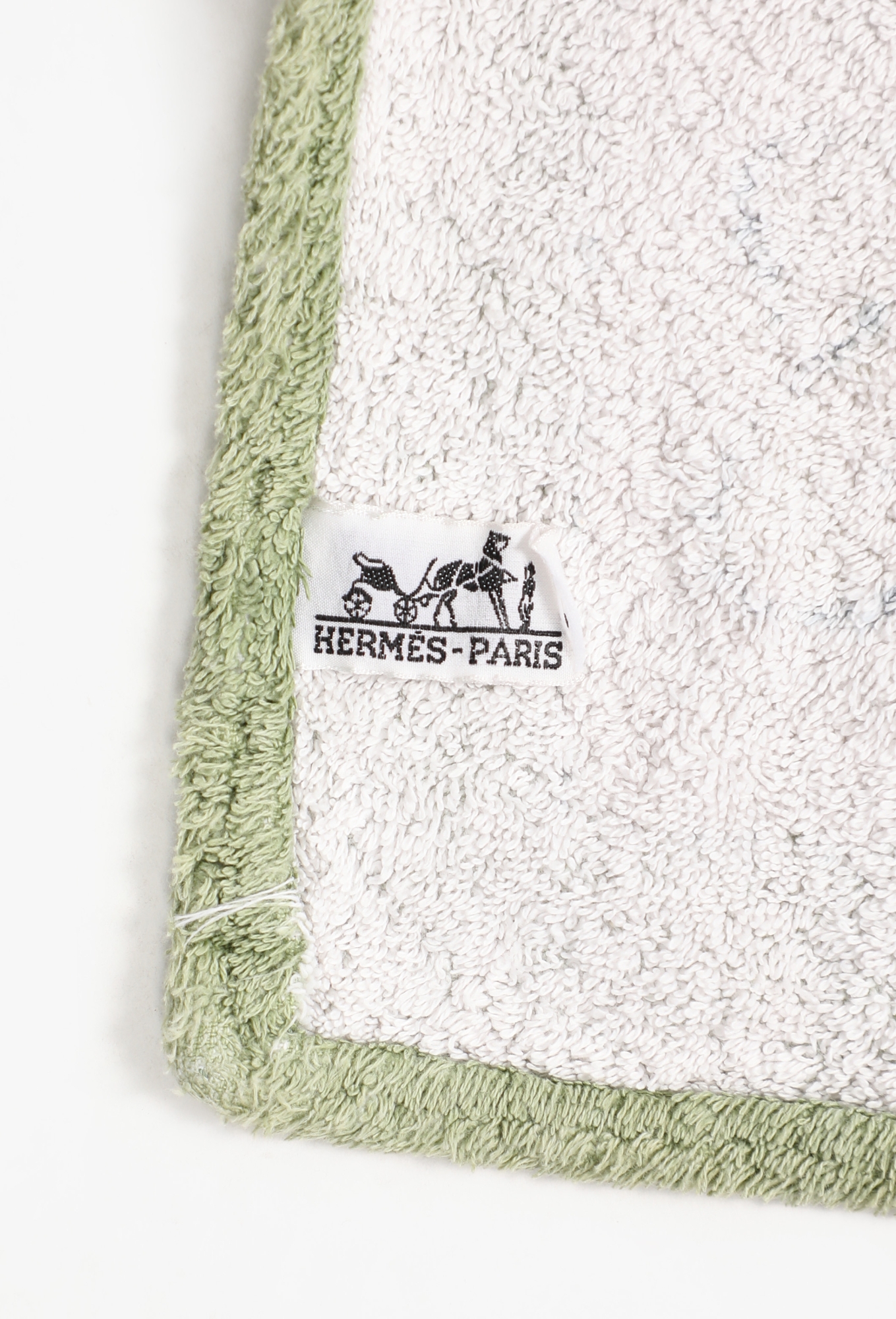 Vintage 'Les Léopards' Beach Towel 150cm - Hermès | ReSee