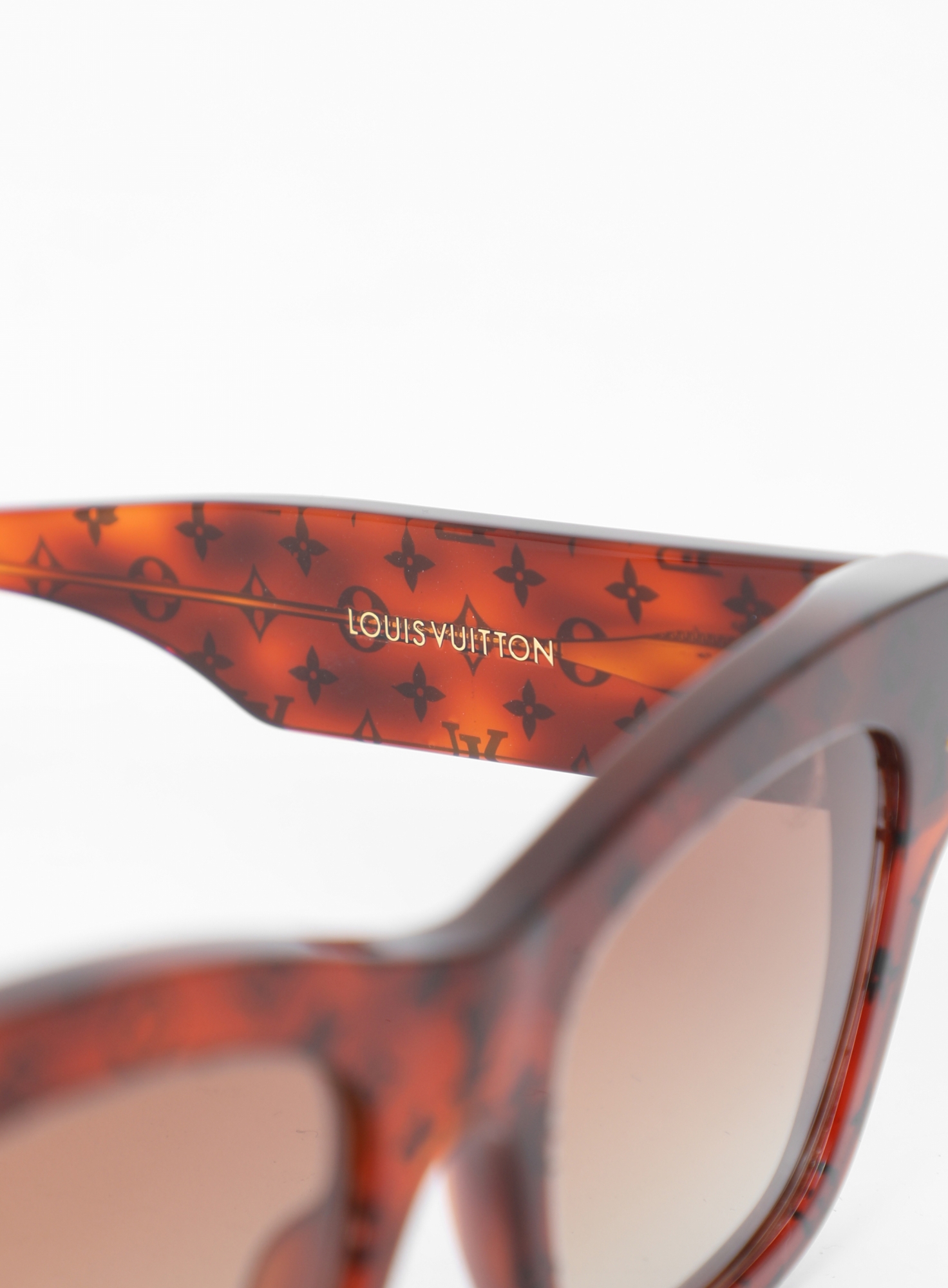 Louis Vuitton LV Blade Sunglasses Tortoise Brown Gold Logo Italy Z1615E Louis Vuitton Blade Square Sunglasses Z1615W – Uncommon  main image 3