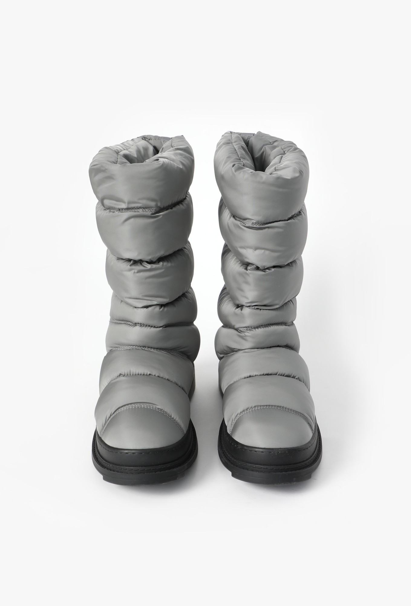 2017 Coco Neige Quilted Snow Boots - Chanel | ReSee