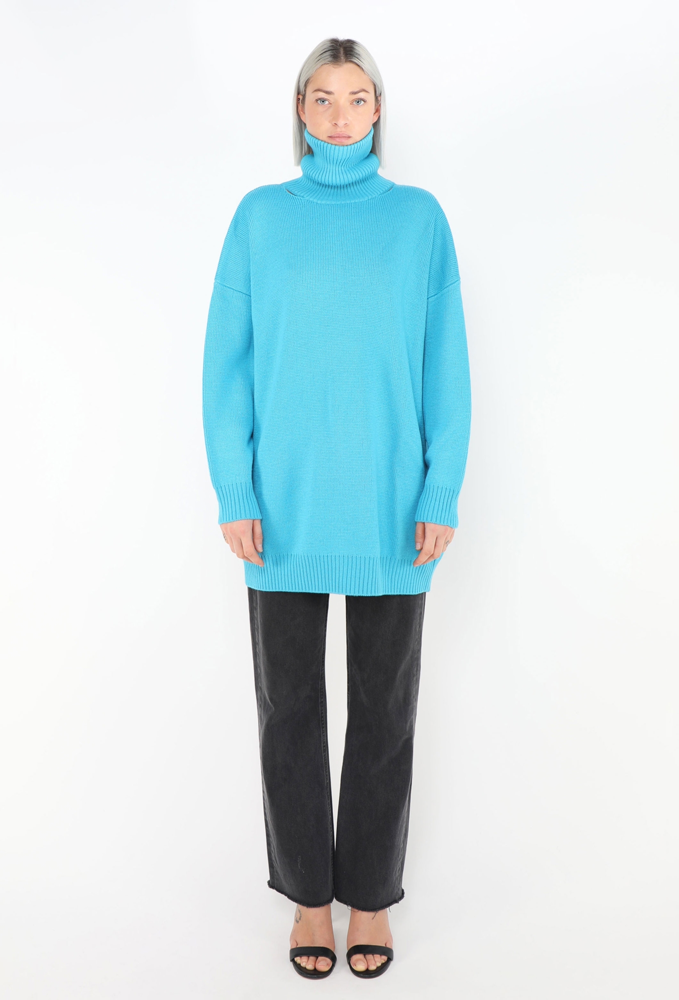 Pre-Fall 2019 Open-Back Turtleneck Sweater - Balenciaga | ReSee Pre-Fall 2019 Open-Back Turtleneck Sweater - Balenciaga | ReSee
