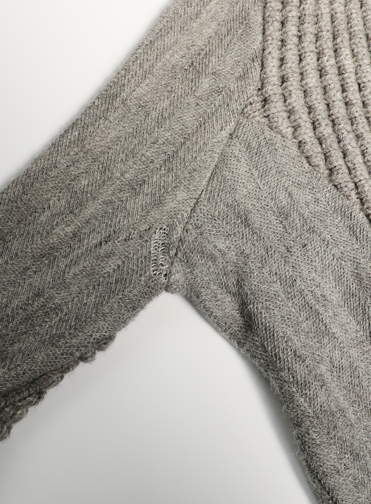 F/W 2004 Ribbed Herringbone Sweater | Authentique & Vintage | ReSee