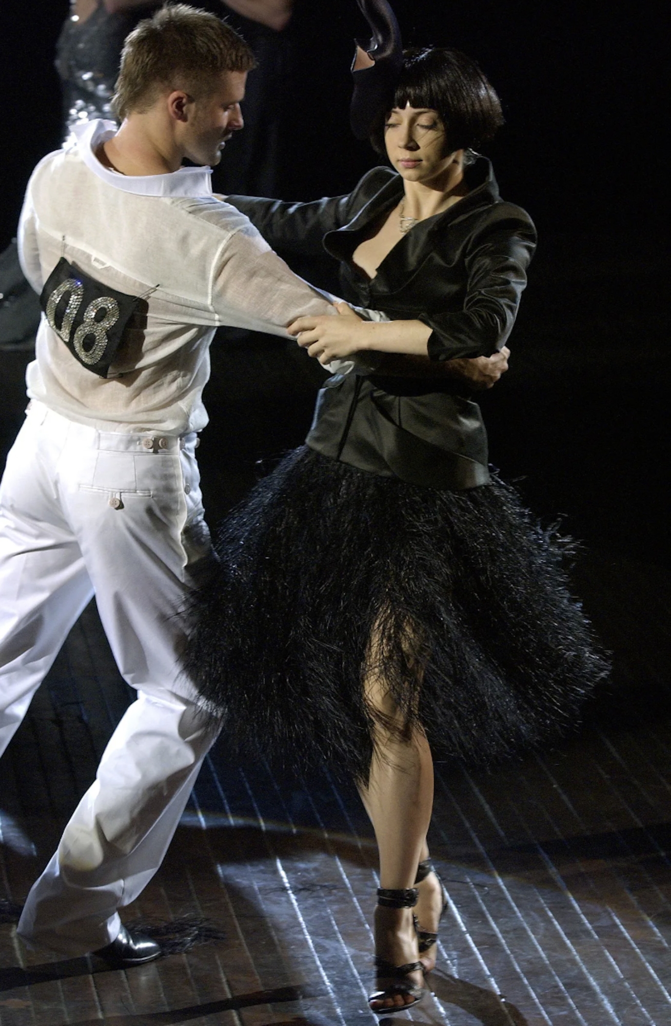 S/S 2004 'Deliverance' Feather Skirt - Alexander McQueen | ReSee
