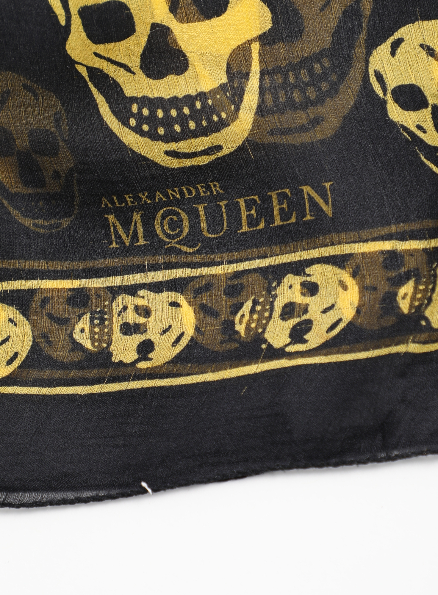 小物 2000s Alexander McQueen Skull Scarf Early 2000s Chiffon Skull Scarf | Authentic & Vintage | ReSee