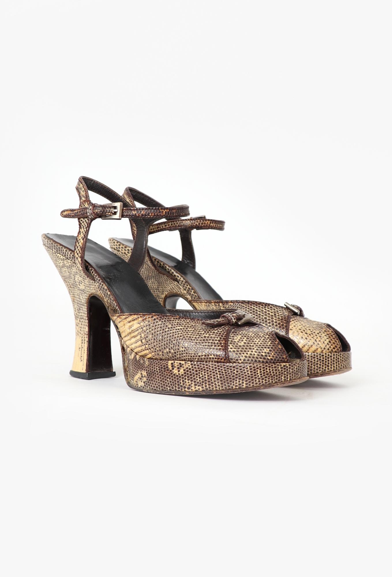 F/W 2000 Tonal Lizard Pumps - Prada | Authentic & Vintage | ReSee