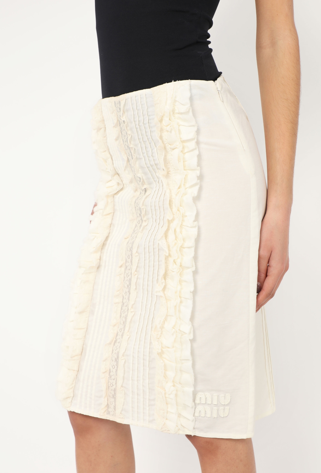 S/S 2024 Lace Ruffled Skirt - Miu Miu | Authentic & Vintage | ReSee