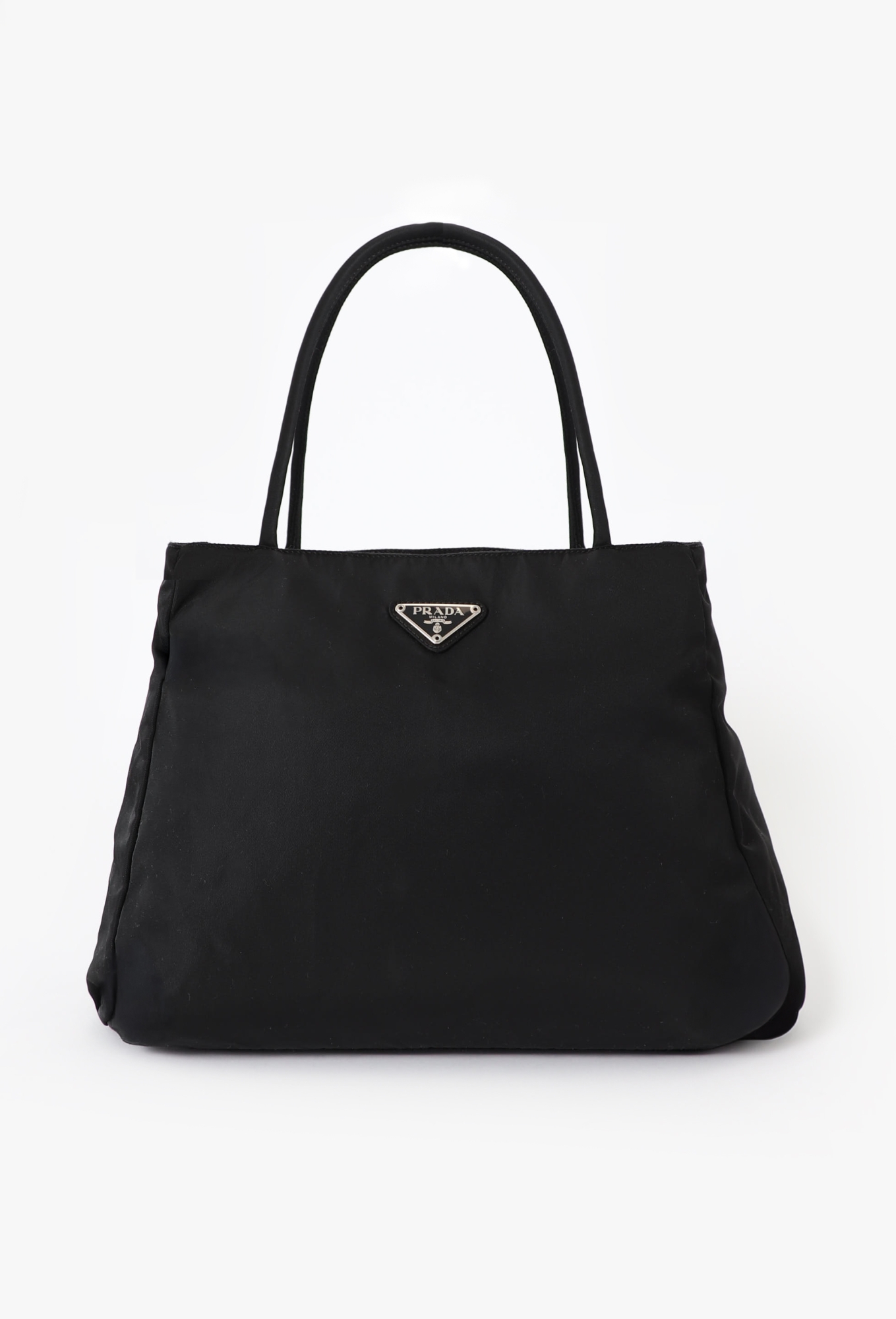 Black Nylon Shoulder Bag | Authentic & Vintage | ReSee