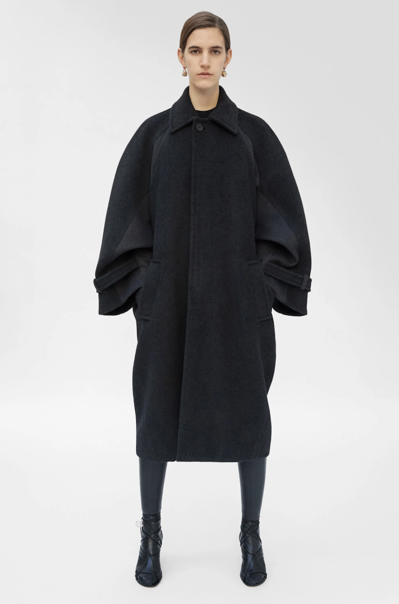 F/W 2018 Oversized Cashmere Coat - Céline | ReSee