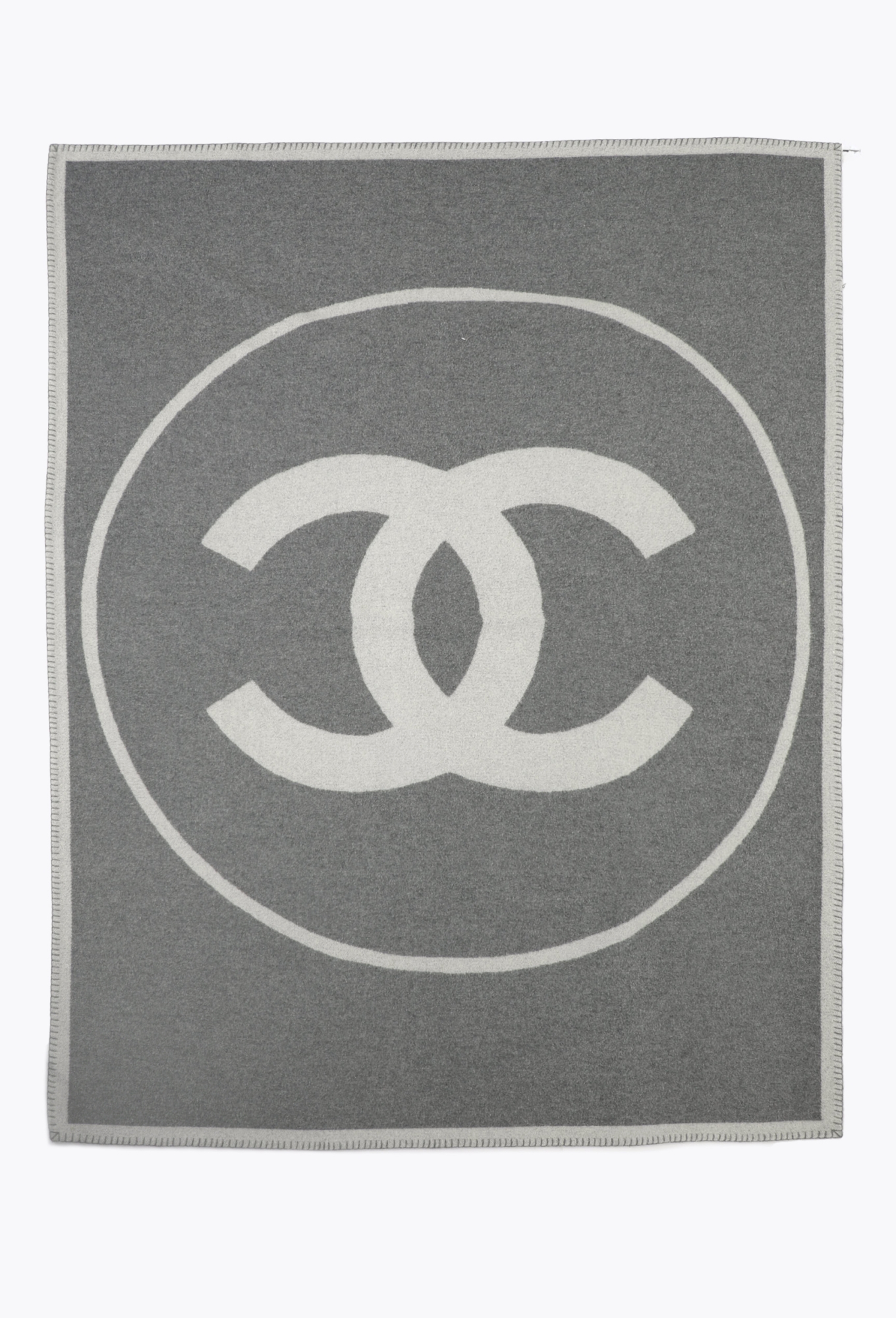 Scottish Fleece Throw Blanket - Chanel | ReSee
