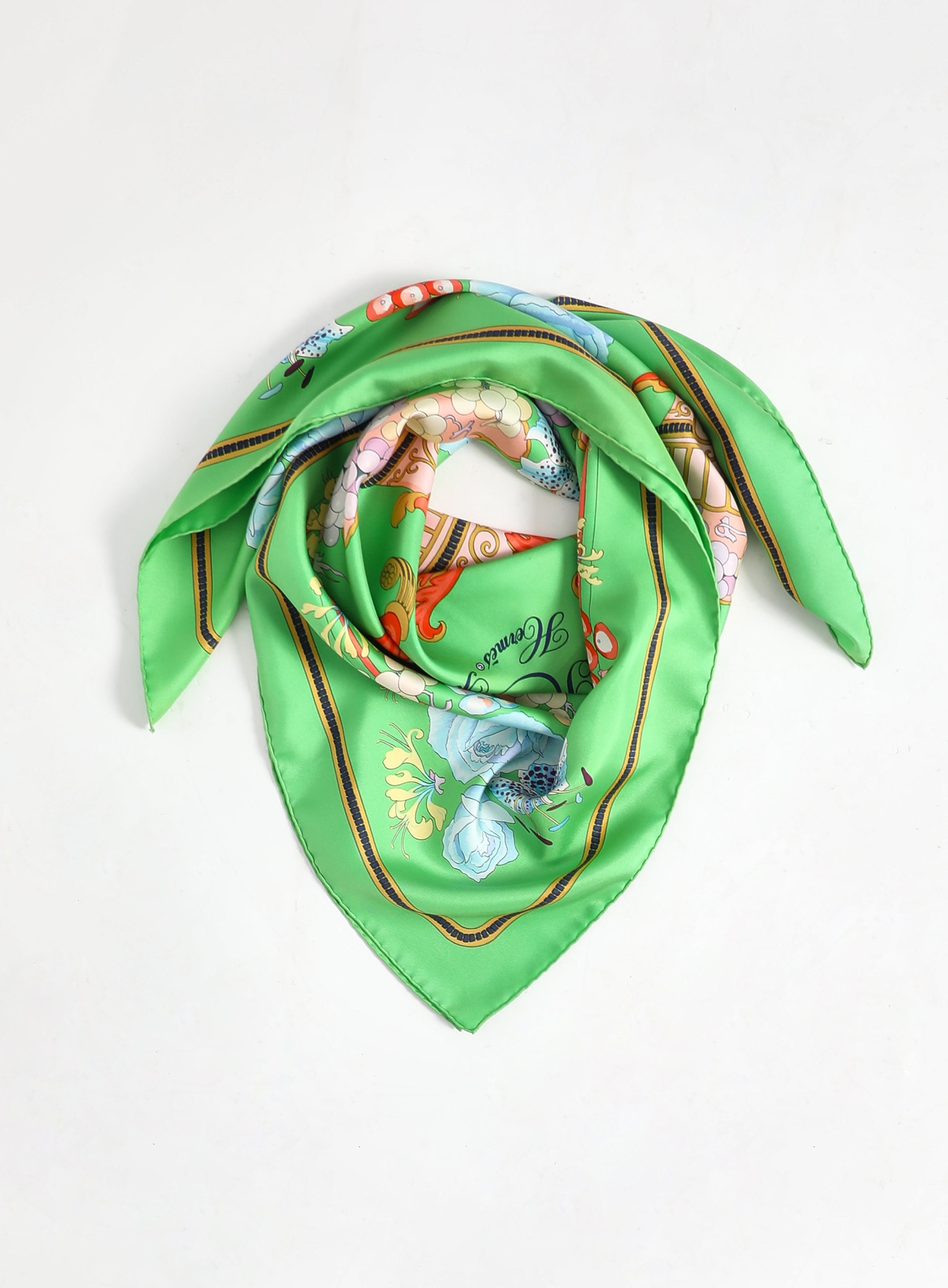 1981 'Fleurs et Raisins' 90cm Silk Carré | Authentic & Vintage | ReSee
