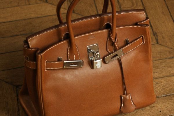 Hermès Barenia Leather : The Beauty of a Natural Material That Ages
